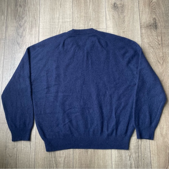 100% Cashmere Finest Two-Ply Yarns Sweater - Picture 2 of 3